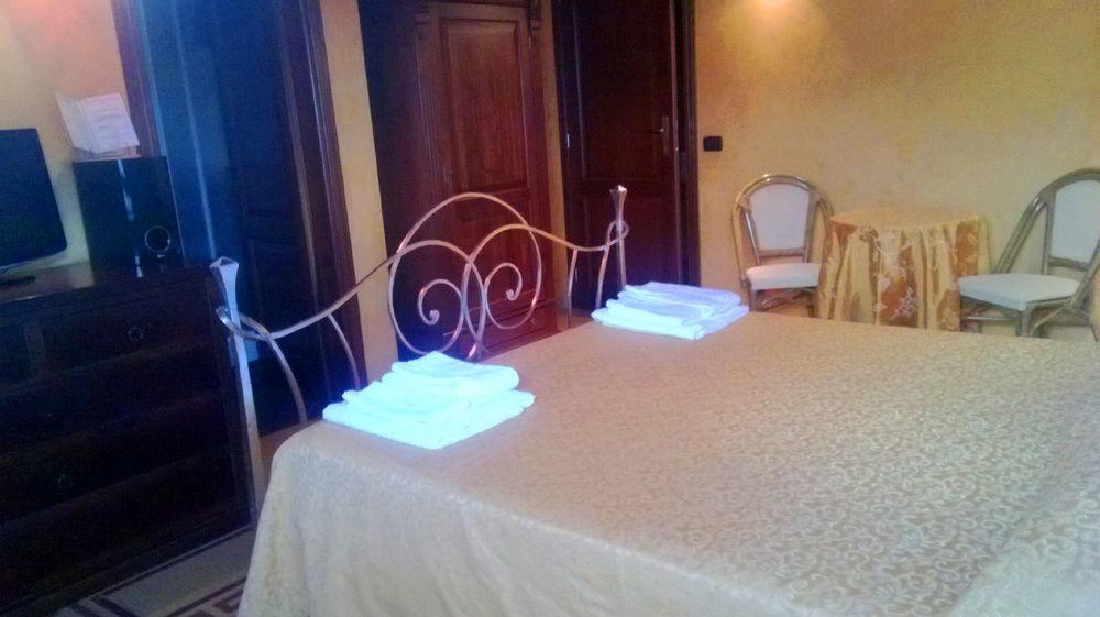 Residenza Il Duomo Bed & Breakfast Tropea Exterior photo