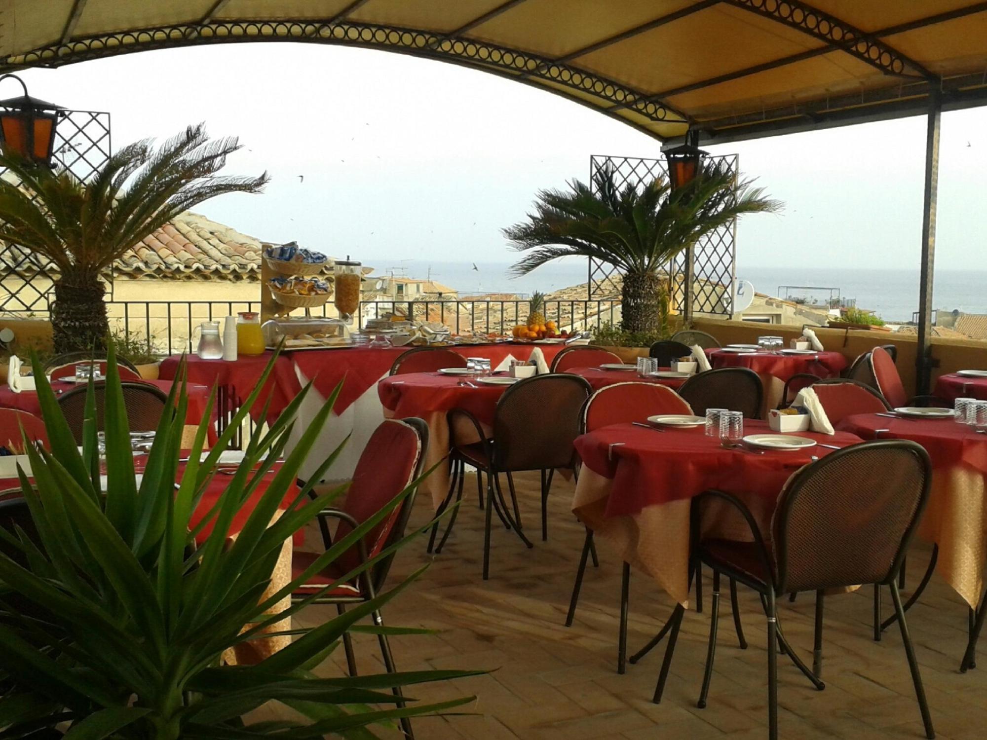 Residenza Il Duomo Bed & Breakfast Tropea Exterior photo