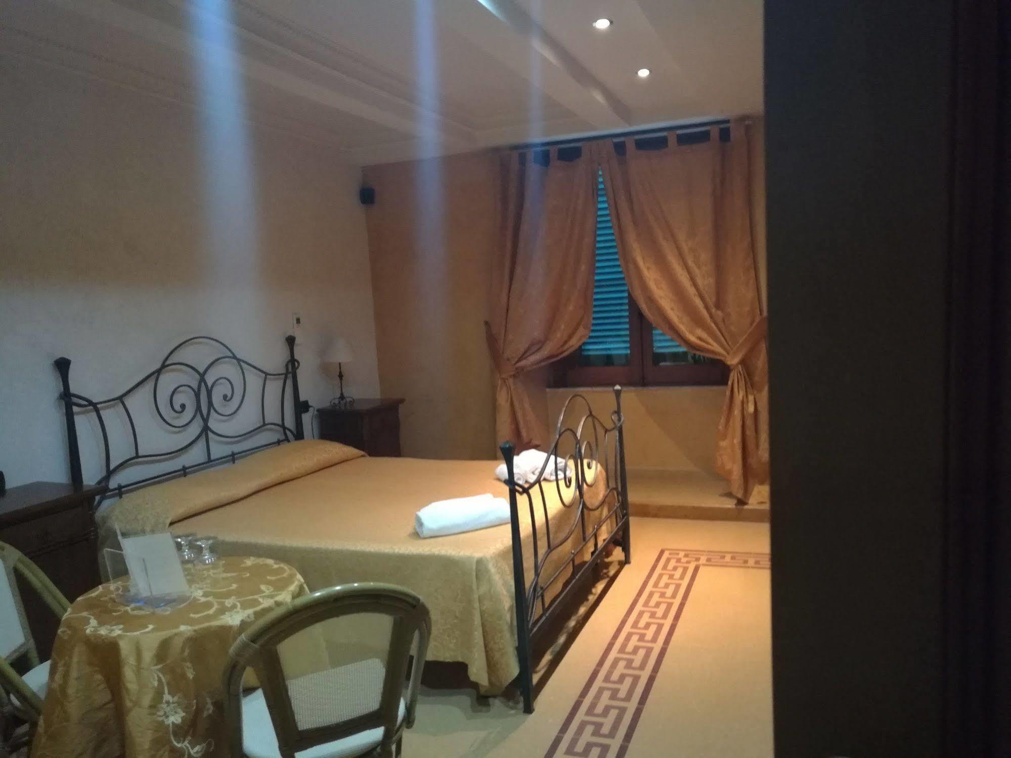 Residenza Il Duomo Bed & Breakfast Tropea Exterior photo